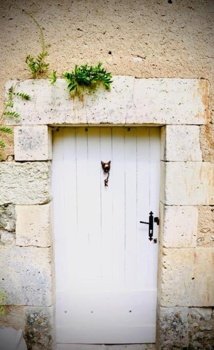 As Seen On A New Life In The Sun - Beautiful 3 Bedroom Cottage With Shared Pool Montboyer Exterior photo